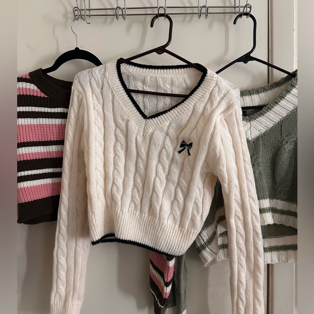 SOLD!!
Bundle of 3 cropped sweaters